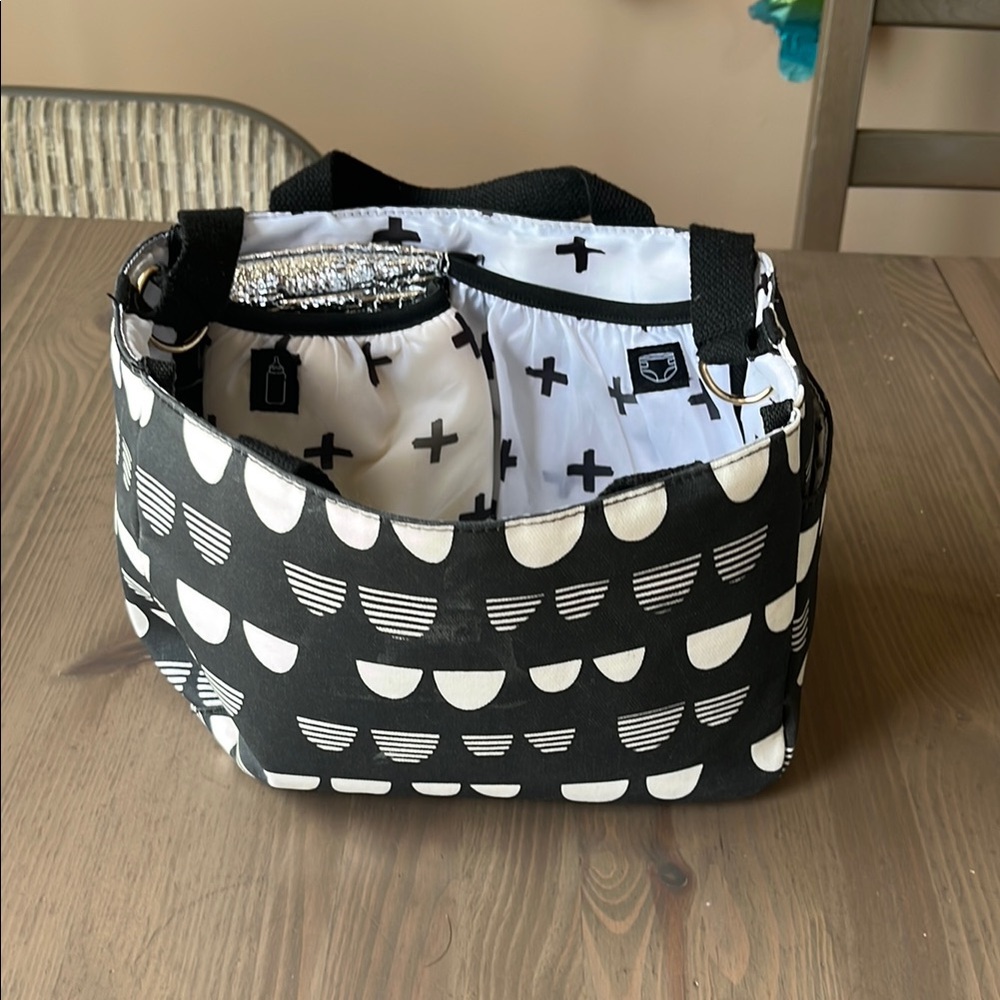 New Mom Black and White Diaper Bag